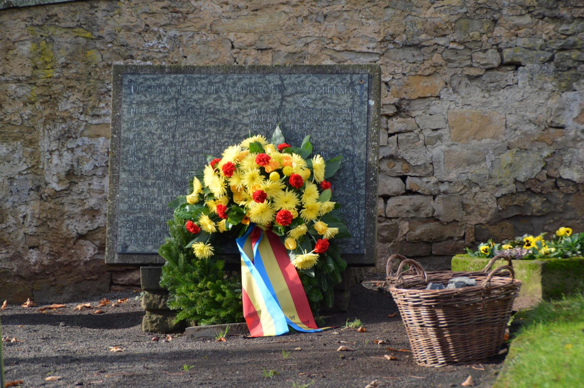 Kranzniederlegung Jüdischer Friedhof