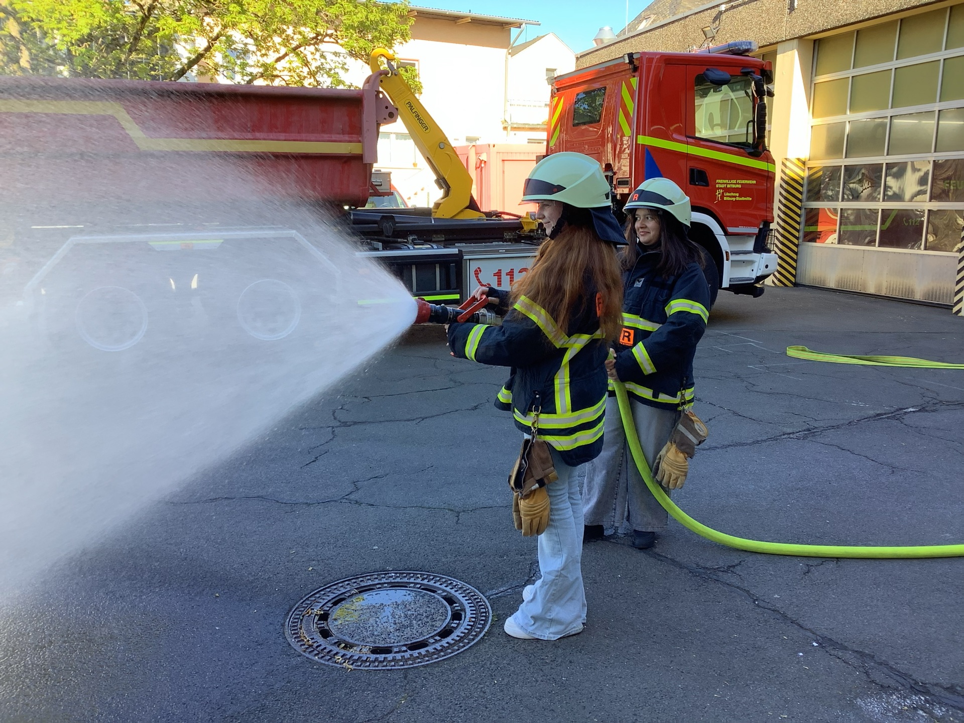 Löschübung bei der Feuerwehr