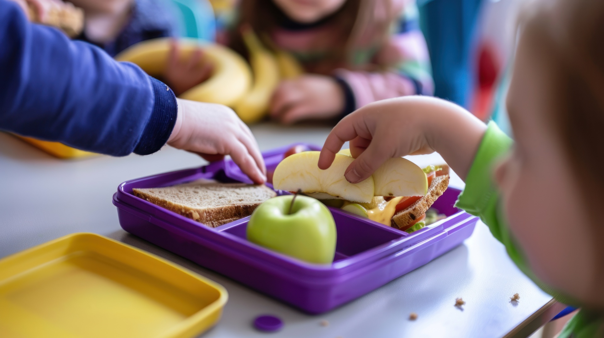 Toddlers Lunchbox: A Healthy and Delicious Meal