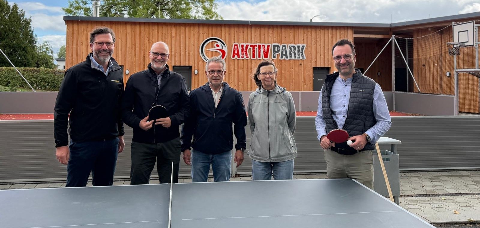 Foto v.r.n.l.: Christian Nathem, Westenergie AG, Joachim Tölkes, Robert Immesberger, Förderverein Mötsch, Petra Solchenbach, Ortsvorsteherin, Heiko Jakobs, Bürgermeister