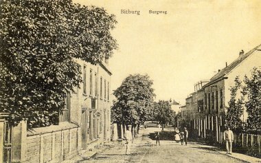 Kölnerstraße mit Haus Kallmann auf der linken Seite vor 1945